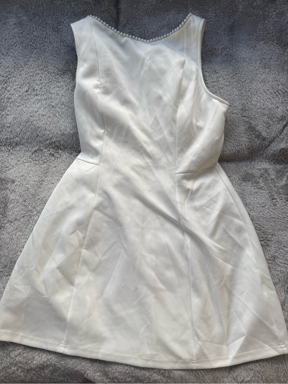 Elegant White Backless A-Line Dress with Pearl Trim